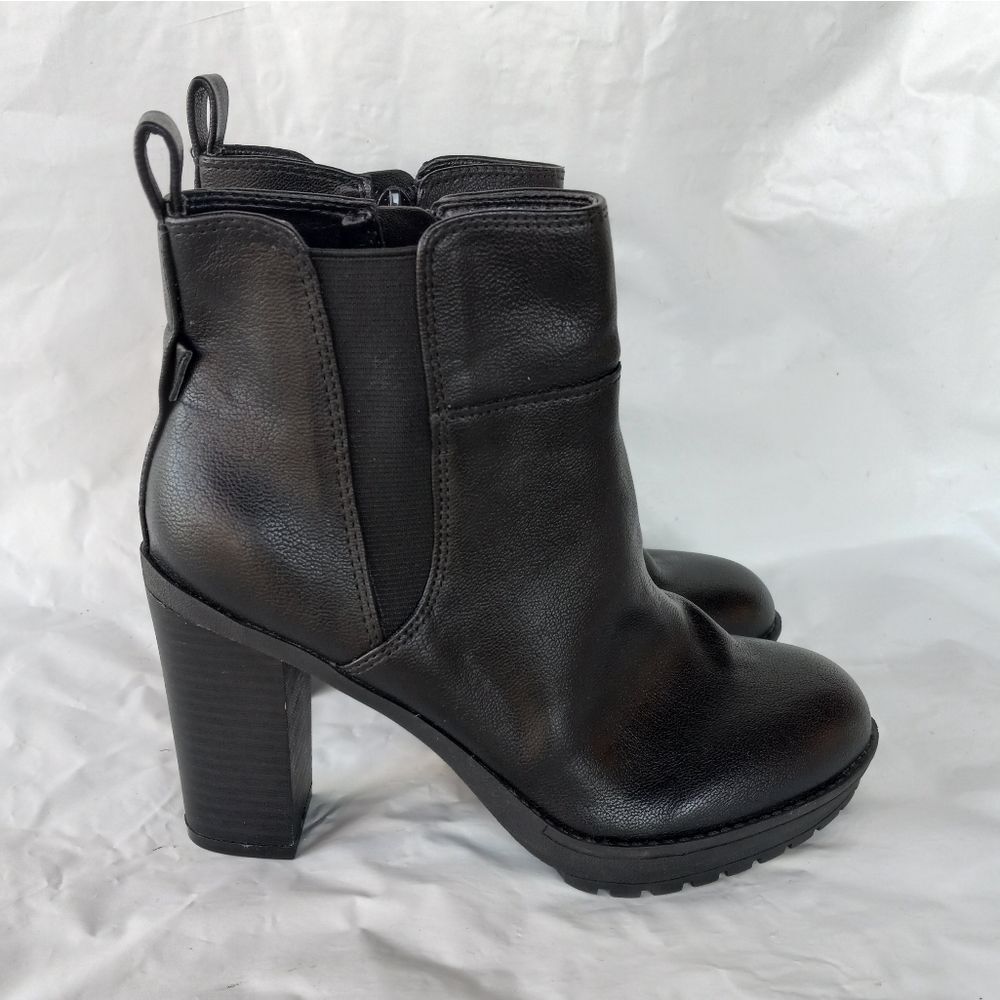 Andiamo Black Leather Anckle Boots Size 6.5 NWOT